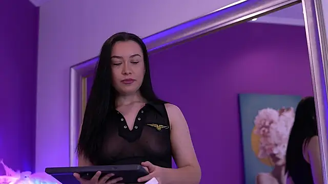 TiffanyVoss online show from 11.22.25