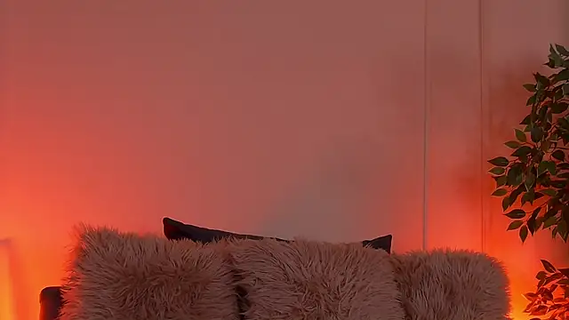 CrystalRedx online show from 12.04.25