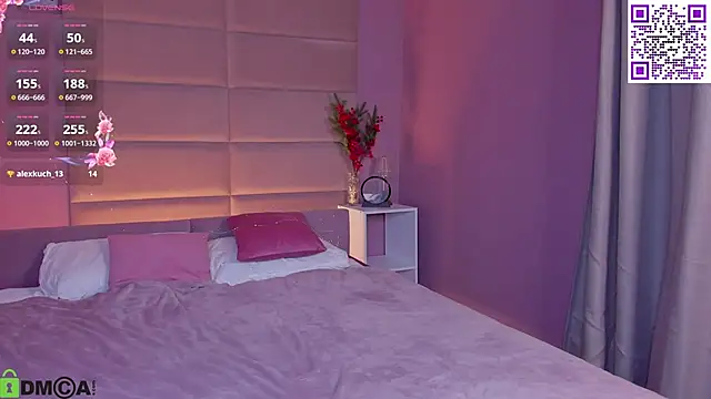 Holly Rays online show from 12.16.25