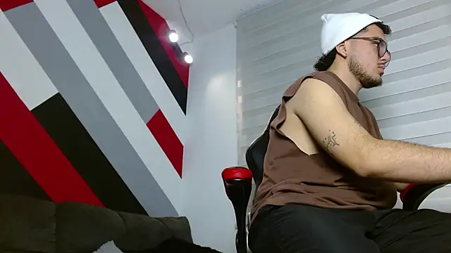 Snapshot of Zac_Golden chatting on 02.01.26 Zac Golden online show from 02.01.26