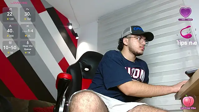 Snapshot of Zac_Golden chatting on 04.12.26 Zac Golden online show from 04.12.26