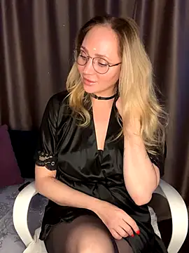 Drink me all up online show from 11.17.25