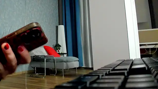 KarinaSparks online show from 12.14.25