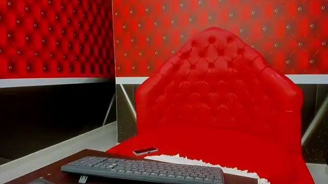 Snapshot of Bianca_Millf chatting on 02.07.26 Bianca Millf online show from 02.07.26