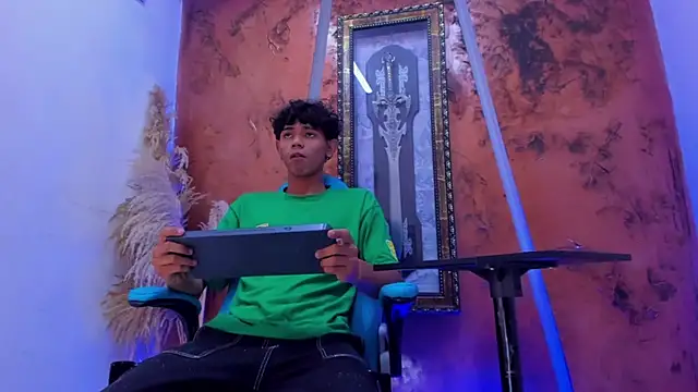 Sex Boy 33  online show from 10.30.25