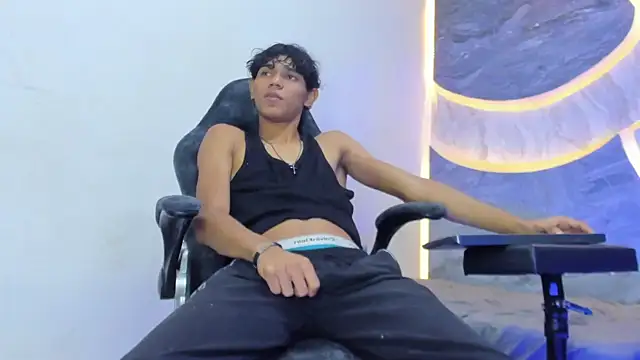 Sex Boy 33  online show from 11.13.25