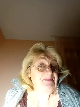 Snapshot of AmyLove353 chatting on 11.08.25 AmyLove353 online show from 11.08.25