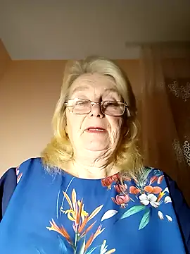 Snapshot of AmyLove353 chatting on 11.19.25 AmyLove353 online show from 11.19.25