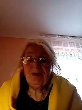 Snapshot of AmyLove353 chatting on 11.21.25 AmyLove353 online show from 11.21.25