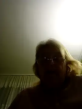 Snapshot of AmyLove353 chatting on 12.18.25 AmyLove353 online show from 12.18.25