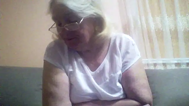 AmyLove353 online show from 04.30.26