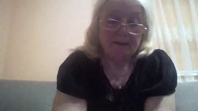 AmyLove353 online show from 04.30.26