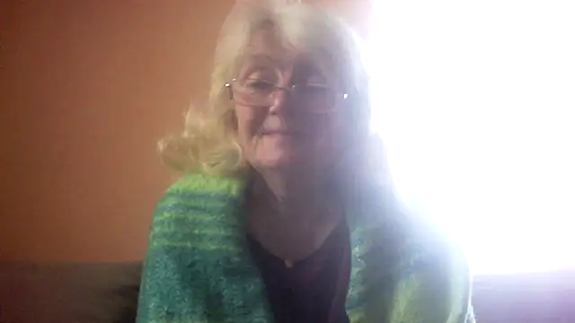 AmyLove353 online show from 05.13.26