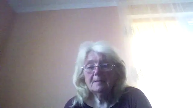 AmyLove353 online show from 05.18.26
