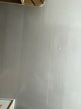 Snapshot of Violeet-Smith chatting on 12.17.25 Violeet-Smith online show from 12.17.25