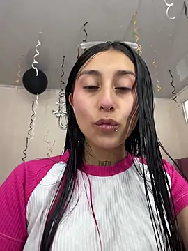 Snapshot of Violeet-Smith chatting on 01.08.26 Violeet-Smith online show from 01.08.26