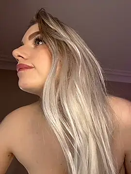 HugeBoobsAlice online show from 05.14.26
