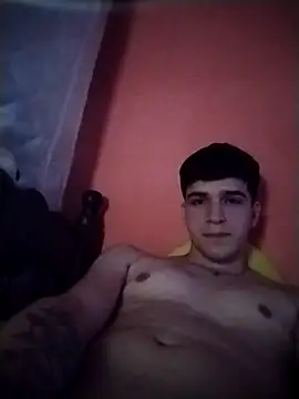 Danii2005 online show from 10.28.25