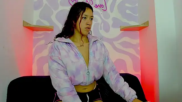 Snapshot of mia_scarlett7 chatting on 12.18.25 mia scarlett7 online show from 12.18.25