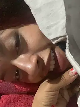 Snapshot of mia_scarlett7 chatting on 12.23.25 mia scarlett7 online show from 12.23.25