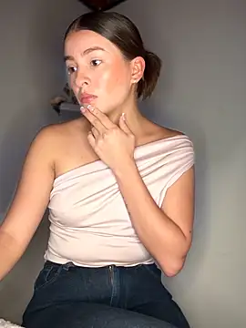 Talia Bonet online show from 02.04.26