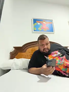 Snapshot of morfeoeros14 chatting on 11.22.25 morfeoeros14 online show from 11.22.25