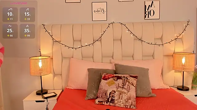 Snapshot of ameliebelle_ chatting on 12.03.25 ameliebelle online show from 12.03.25