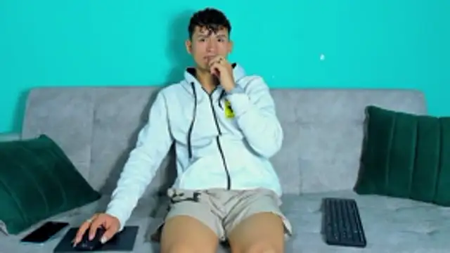 Nicolas Torres  online show from 11.23.25