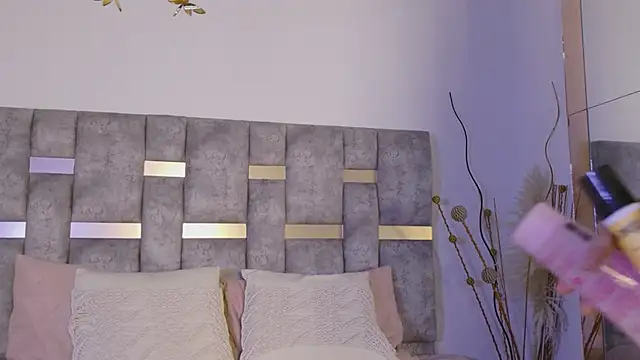 Snapshot of Karina_Wong chatting on 11.01.25 Karina Wong online show from 11.01.25