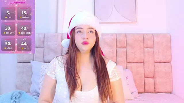 Snapshot of Karina_Wong chatting on 12.16.25 Karina Wong online show from 12.16.25