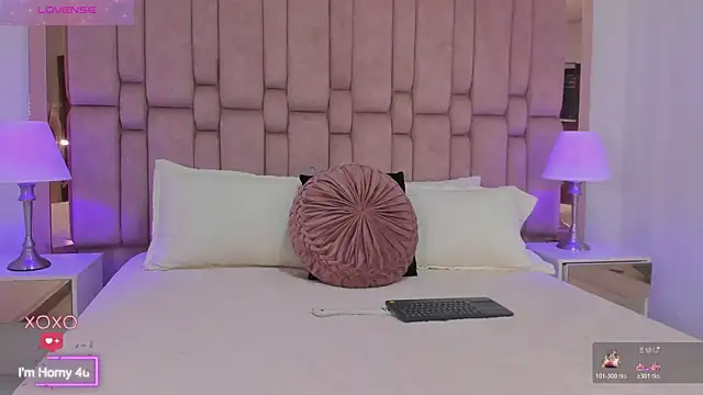 Snapshot of Scarletgod chatting on 12.01.25 Scarletgod online show from 12.01.25