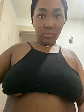 Snapshot of Viana_dior chatting on 10.30.25 Viana dior online show from 10.30.25