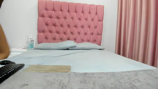 Miss Bubu online show from 10.30.25