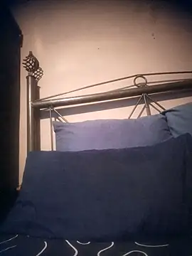 Pussylover911o online show from 12.15.25