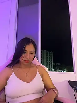 aly nicols online show from 10.28.25