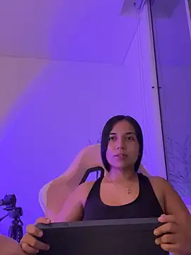 aly nicols online show from 12.20.25