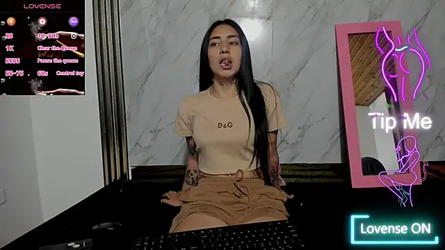 Sasha Blonde online show from 11.05.25