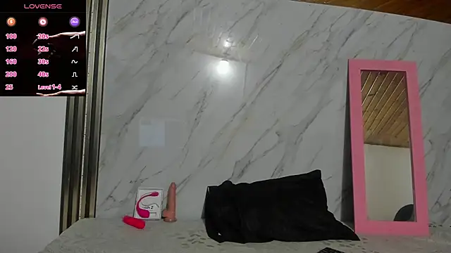 Sasha Blonde online show from 11.24.25