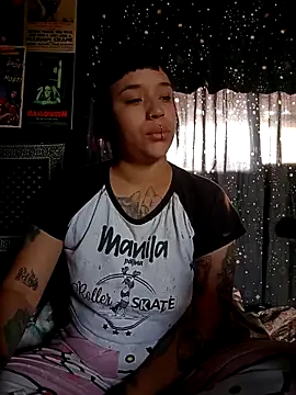 Isis Bathory online show from 11.25.25