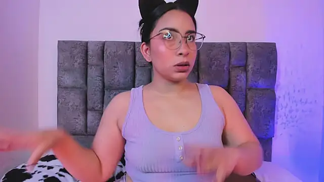 Snapshot of miah_storm chatting on 11.05.25 miah storm online show from 11.05.25