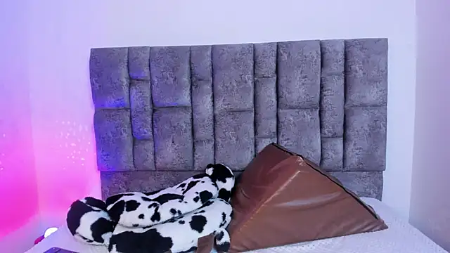 Snapshot of miah_storm chatting on 11.14.25 miah storm online show from 11.14.25