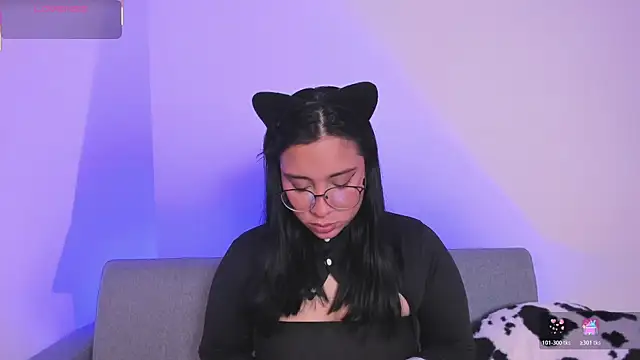 Snapshot of miah_storm chatting on 12.01.25 miah storm online show from 12.01.25