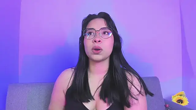 Snapshot of miah_storm chatting on 12.14.25 miah storm online show from 12.14.25