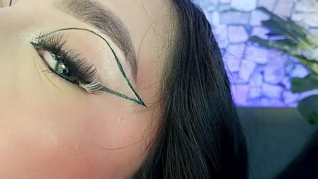 mia roux1 online show from 11.19.25