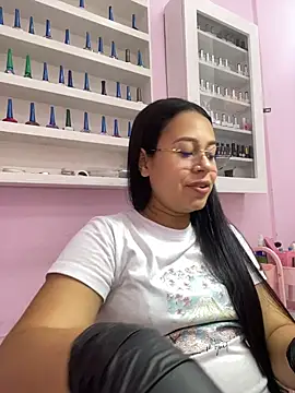 PaulaCruz01 online show from 11.04.25