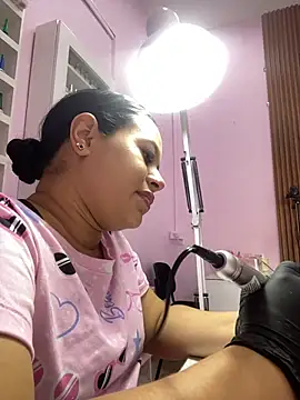 PaulaCruz01 online show from 12.15.25