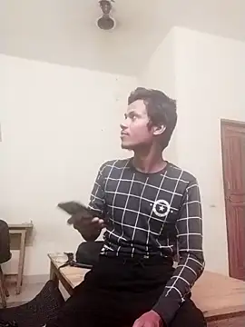 Snapshot of Virgin18year_old chatting on 10.28.25 Virgin18year old online show from 10.28.25