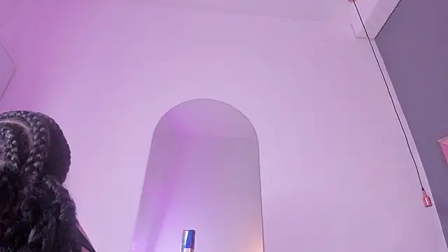 Snapshot of Miss_ambrer_ chatting on 02.14.26 Miss ambrer online show from 02.14.26