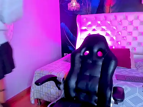 Mika  velvet online show from 02.02.26