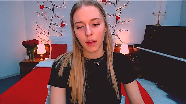 sassy cutie online show from 12.03.25